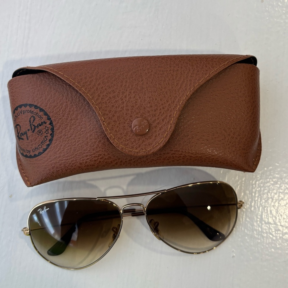 Ray-Ban Gold Frame Sunglasses with Brown Lenses and Brown Case